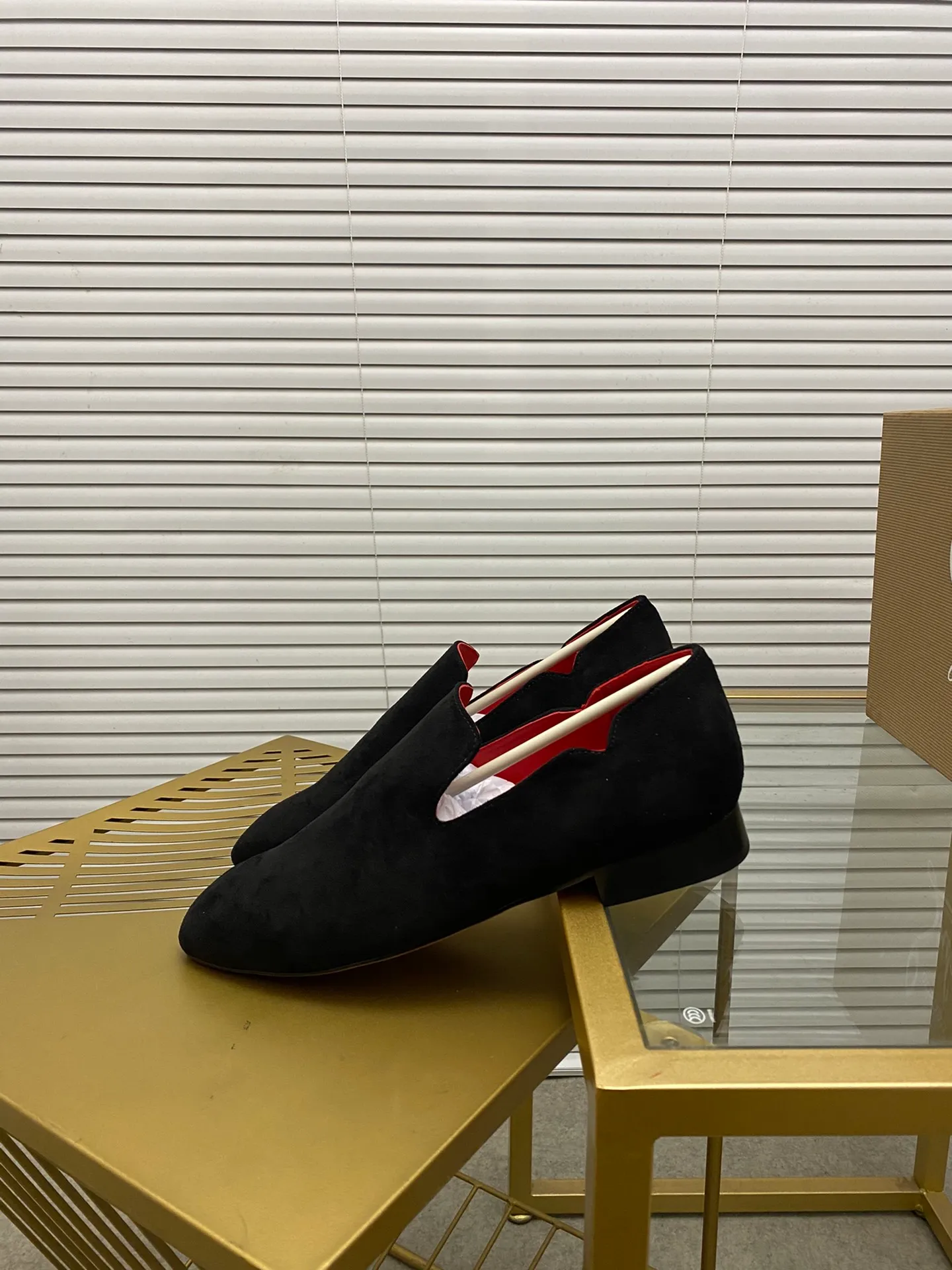 (Customized model) Ex-factory price is 500. christian louboutin (CL red sole shoes) counter series, casual sneakers for couples 📢 📢 📢 Exclusive hot style release 🎈🎈💪 Movable latex feet 👻 Finished outsole line [Proud] 😝Female 35-40# Male 38#-46, global supply😝 [Top version]: Original imported genuine leather upper, top original leather lining, original molded TPU outsole, original 1:1 detail processing, original shoe last,